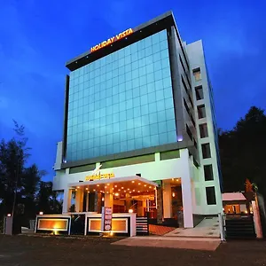 Hotel Vista A Premium Near Periyar Wild Life Sanctuary With Sky View Pool, Thekkady