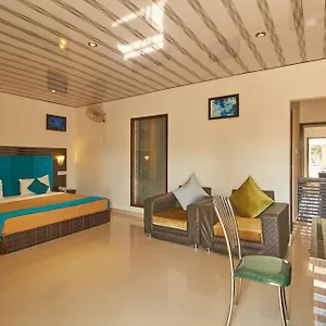 Bed & Breakfast Leaf, Thekkady